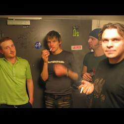 Bands bei track4.de: " warum ". Charts, Konzerte & kostenloser MP3 download, Genre: Rock