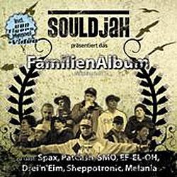 Cover der CD "Familienalbum (Mixtape No. 2)"; der Band "SOULDJAH" Cover der CD "Familienalbum (Mixtape No. 2)"; der Band "SOULDJAH"