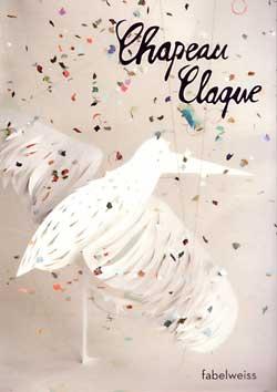 Cover der CD "Fabelweiss"; der Band "Chapeau Claque"