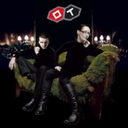 Cover der CD "Erde Ruft"; der Band "Oberer Totpunkt"
