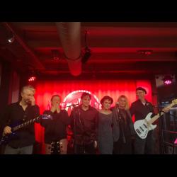 Buena Leche - Hard Rock Cafe am 04.12.19