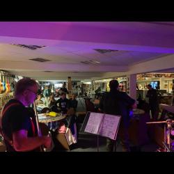  - 10.11.23 Musikhaus Karami in Barmbek Hamburg